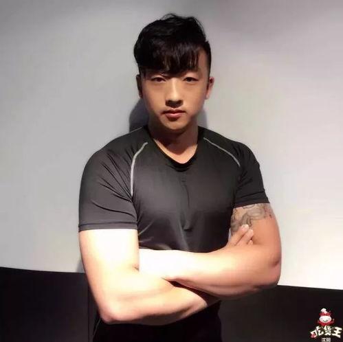 一块钱男神,逆袭之路，财富与梦想的交响曲