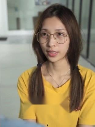 美丽的女友,共谱浪漫篇章
