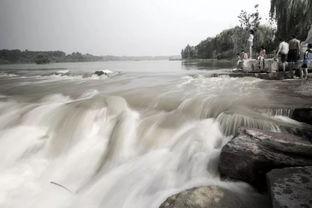 河水冲洗我,自然的力量与历史的沉淀